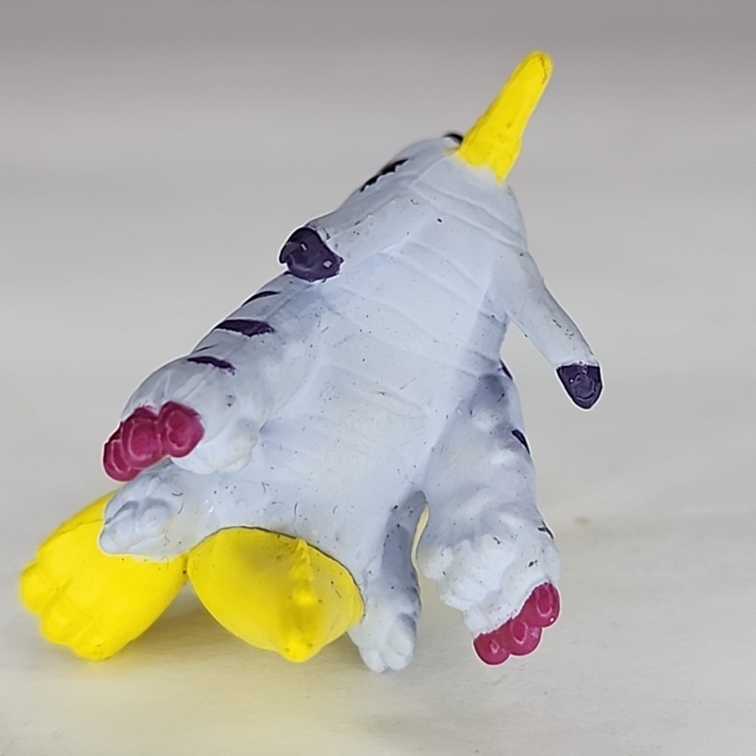 2001 Digimon Digital Monsters Set 36 1.5&Prime; Running Gabumon Mini Figure H-T Bandai