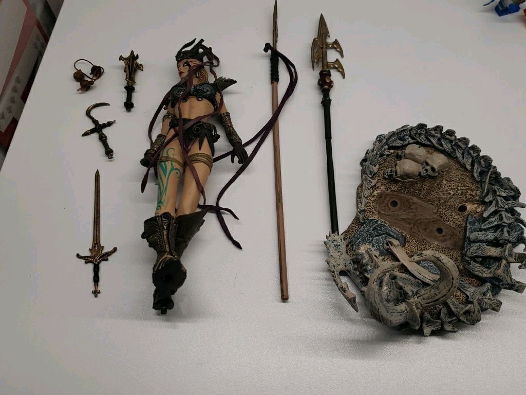 Tiffany II McFarlane Toys 2000 Series 17 Mostly Complete Please Read