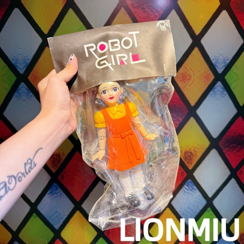 Awesome Toy Sofubi Squid Game Robot Girl Young Hee Collectible Figure
