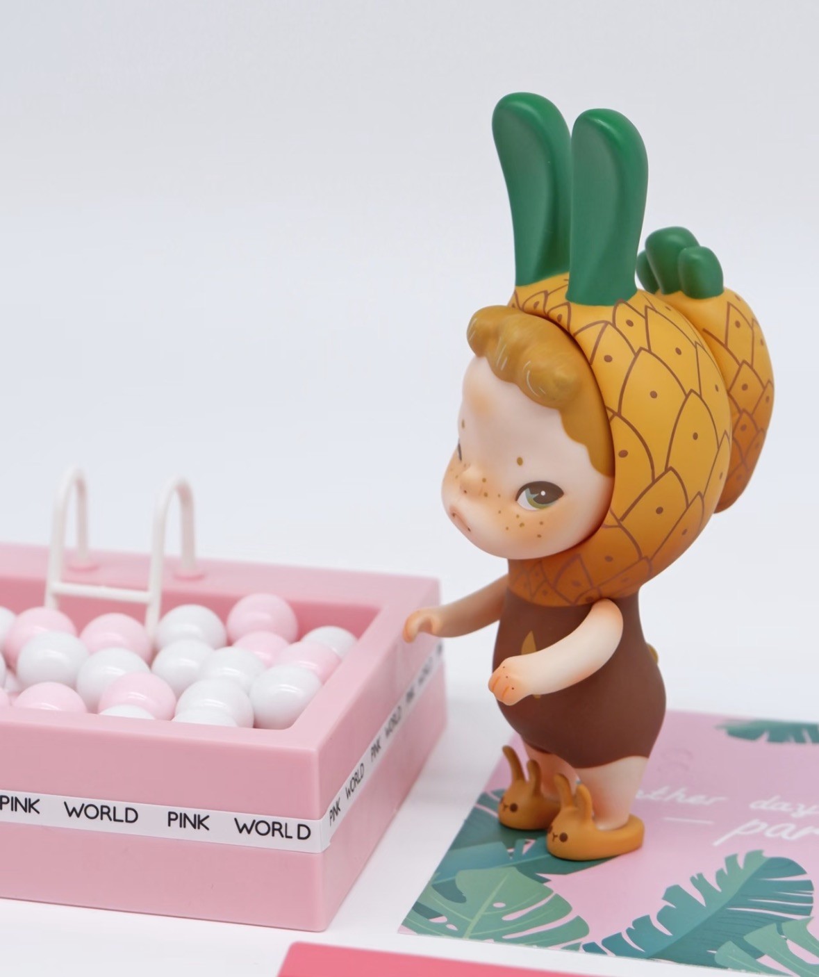 Sooya Studio Pineapple Ban Rabbit Vinyl H13CM Sofubi Figure
