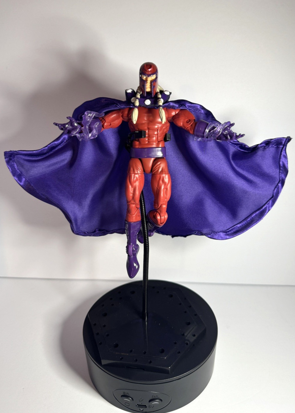 Custom Handmade Purple Wired cape For Marvel Legends Magneto 6 » Figure 1/12