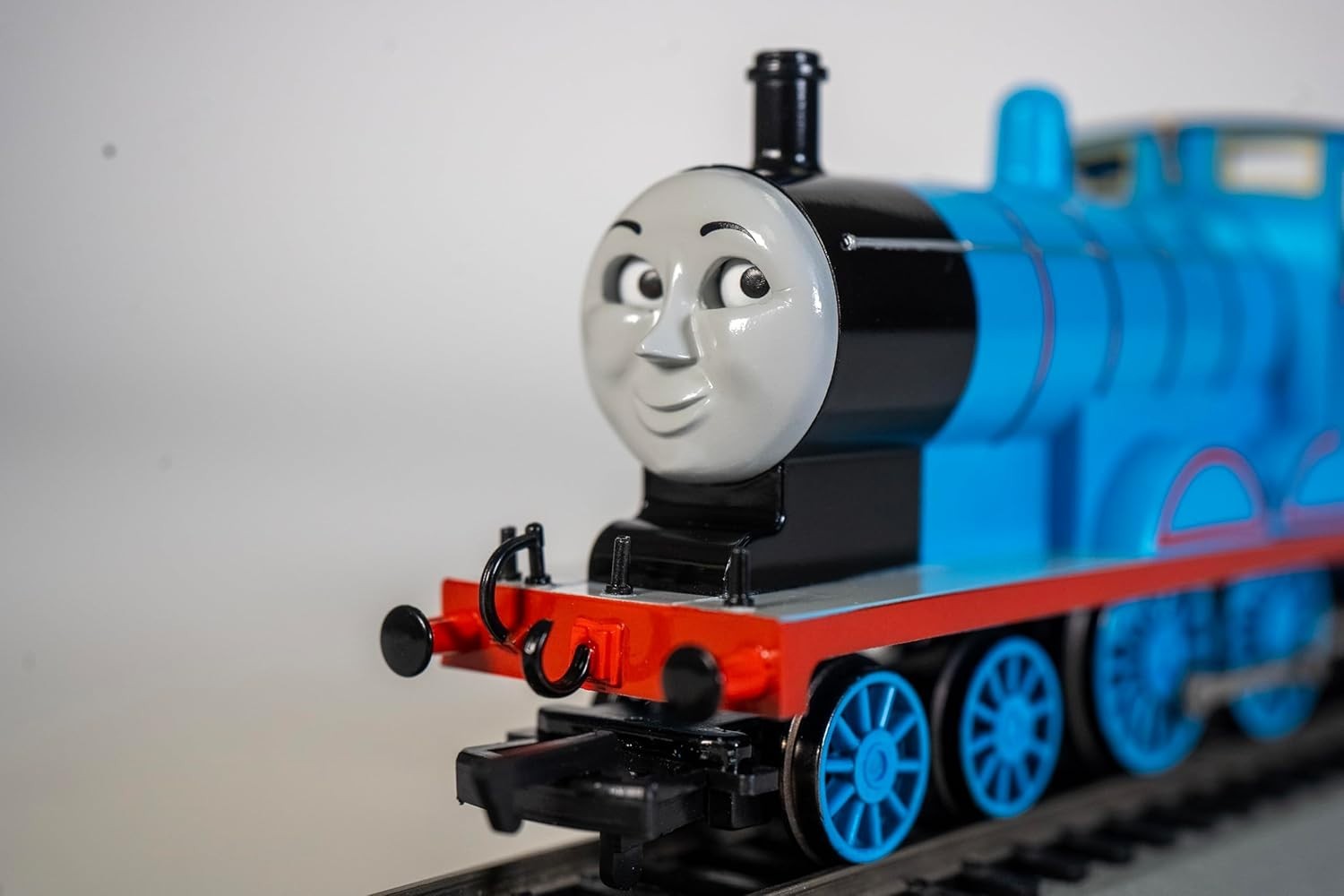 Thomas & Friends Edward Engine w/ Moving Eyes – HO Scale*
