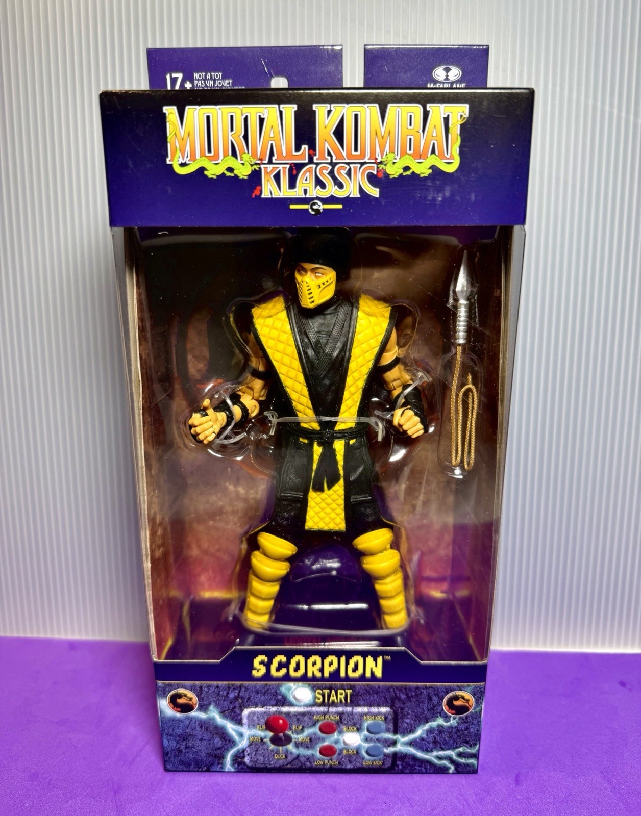 2025 McFarlane Toys Mortal Kombat Klassic: SCORPION Action Figure