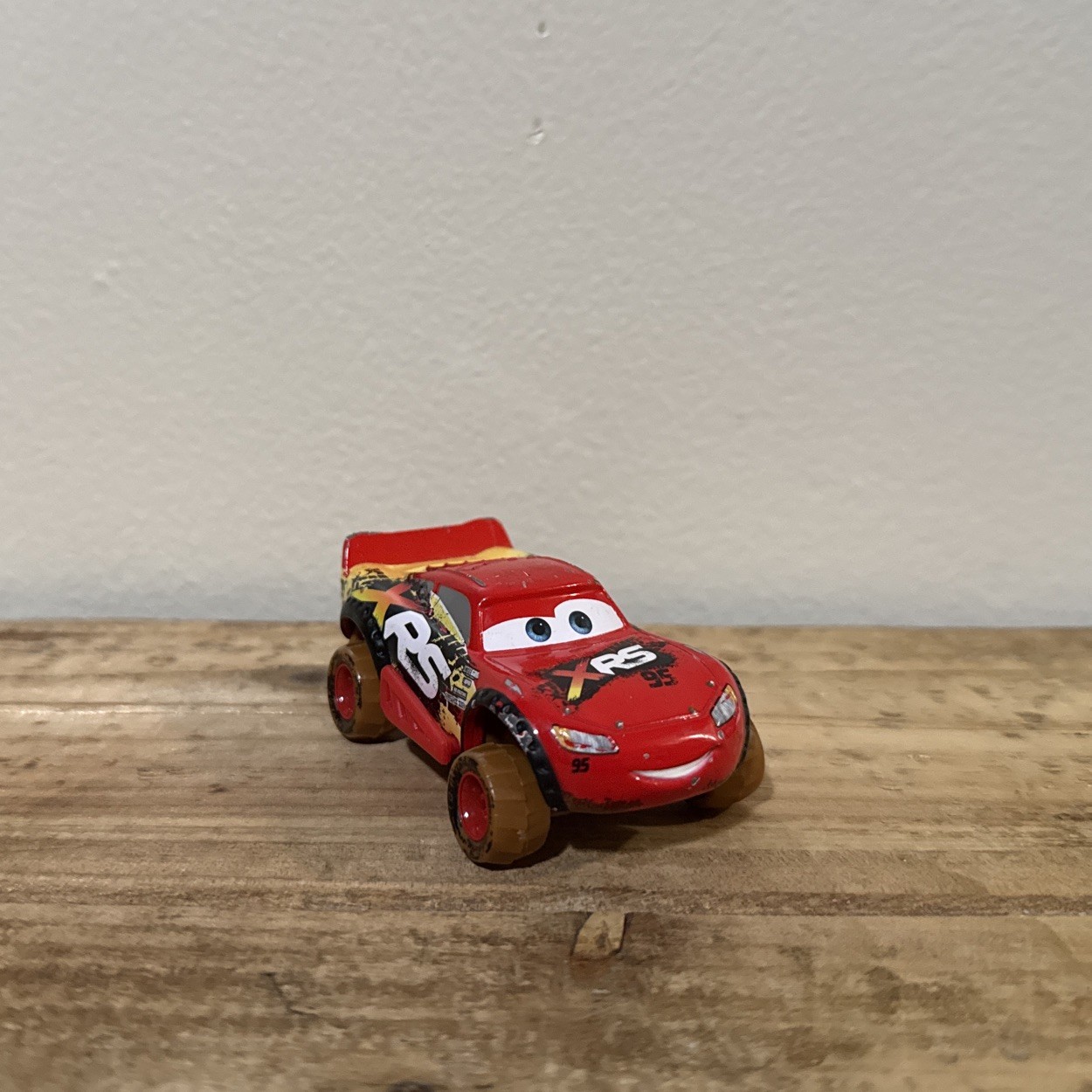 Disney Pixar Cars Mud Racing Lightning McQueen XRS Mattel