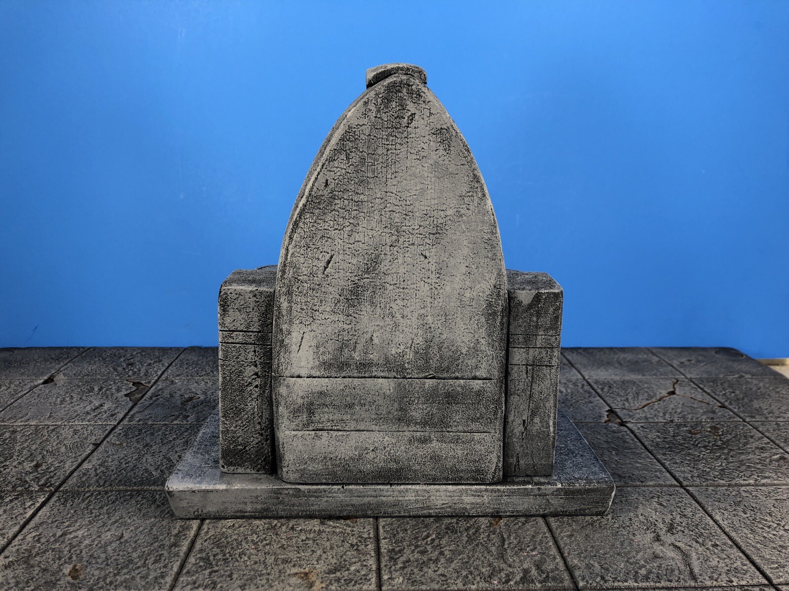 1:12 Scale Marvel Thanos Comic Throne