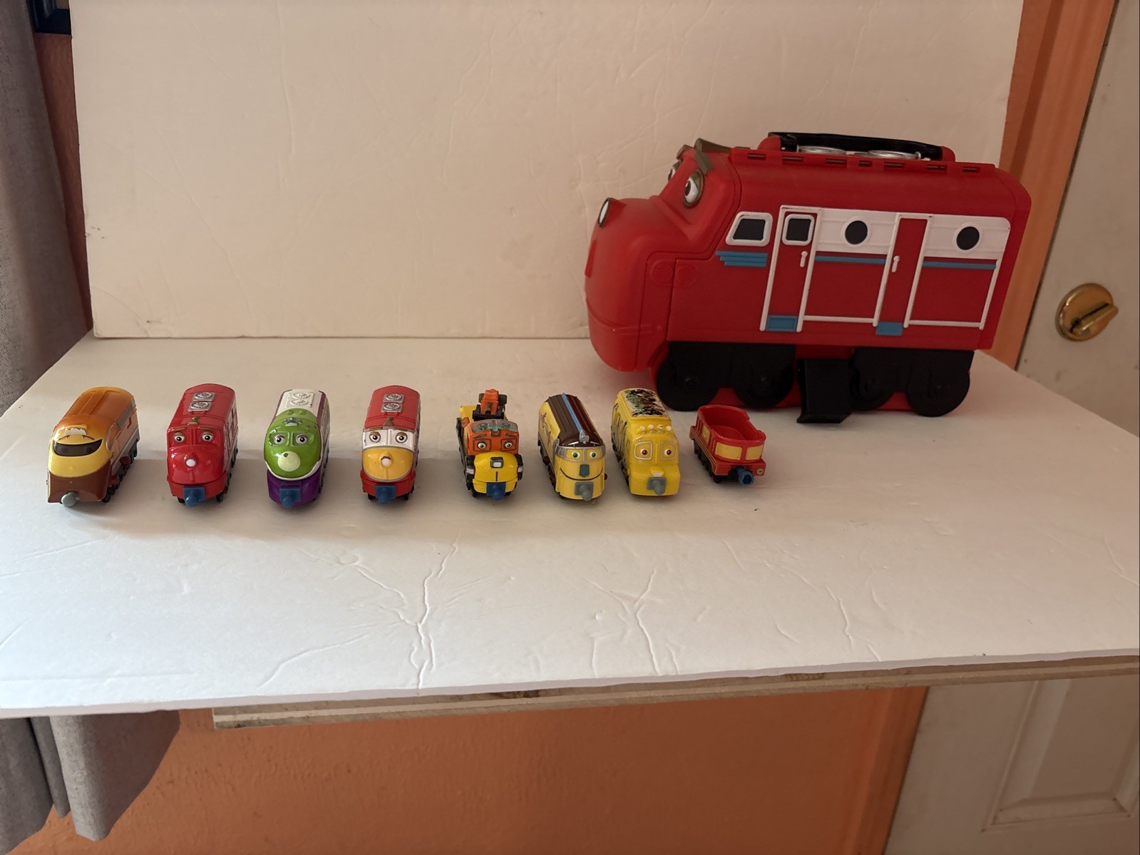 Chuggington Carryin Case With 8 Diecast Character Trains