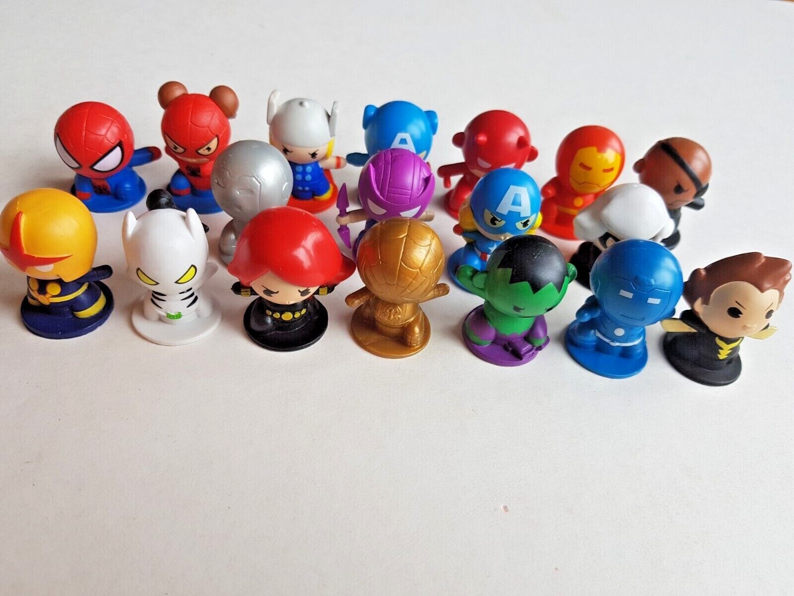 Super Heroes 18 Figurines Complete Set Supermarket Plus Netherlands Marvel RARE