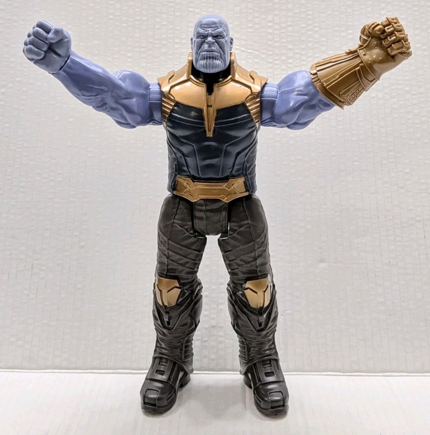 Thanos Avengers Infinity War 12&Prime; Action Figure Titan Hero 2017 Marvel