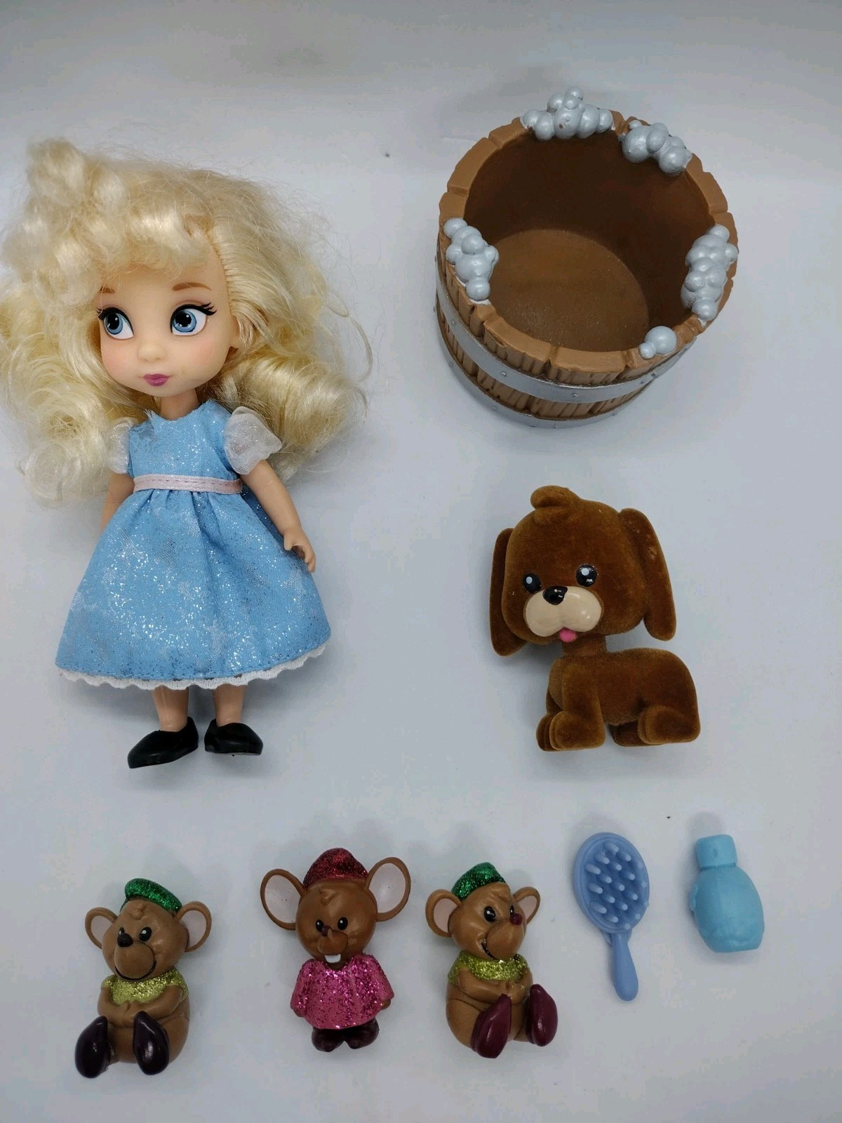 DISNEY STORE 8pc Animators Collection CINDERELLA 5&Prime; toddler doll mice set