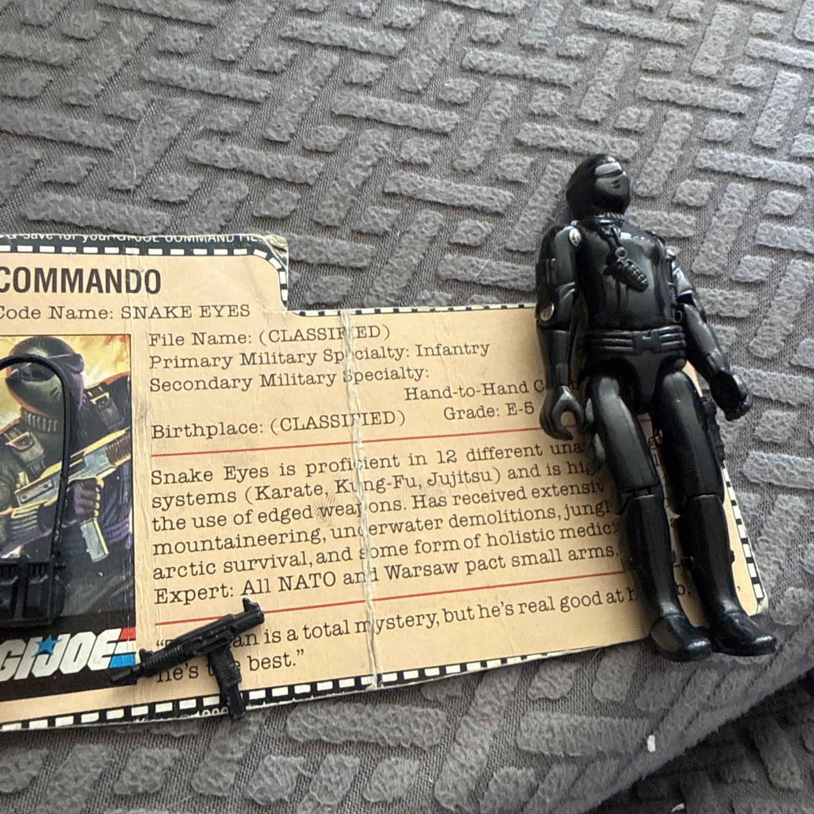 Vintage G.I. Joe ARAH 1983 Snake Eyes V1.5 (Swivel Arm) Action Figure Complete