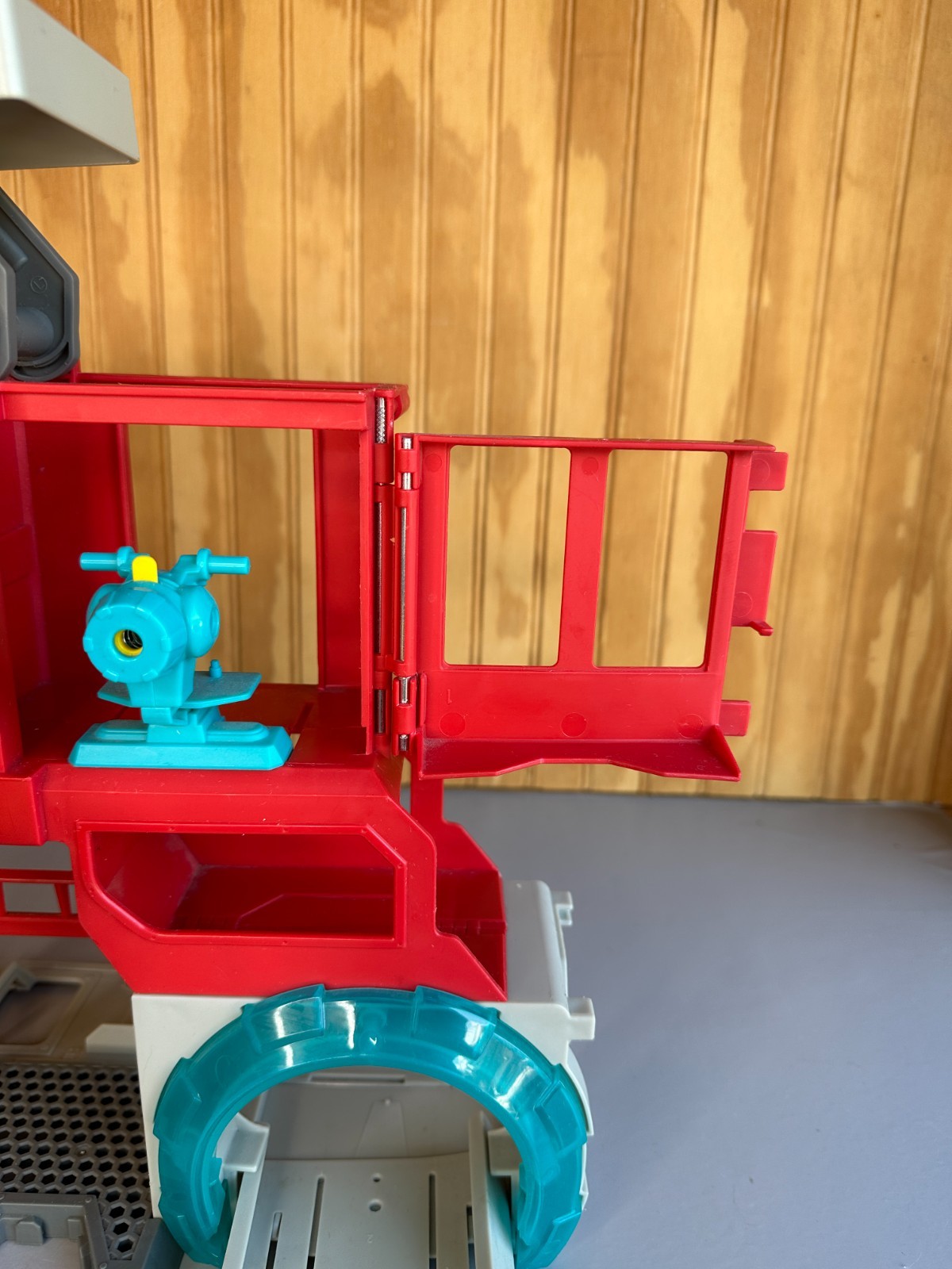 Transformers Rescue Bots Griffin Rock Firehouse Playset 2015