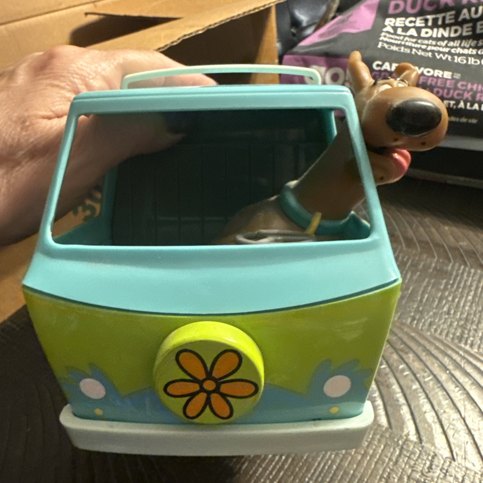 1998 Mystery Machine Scooby Doo battery powered, drives & wobbles Boley Works!