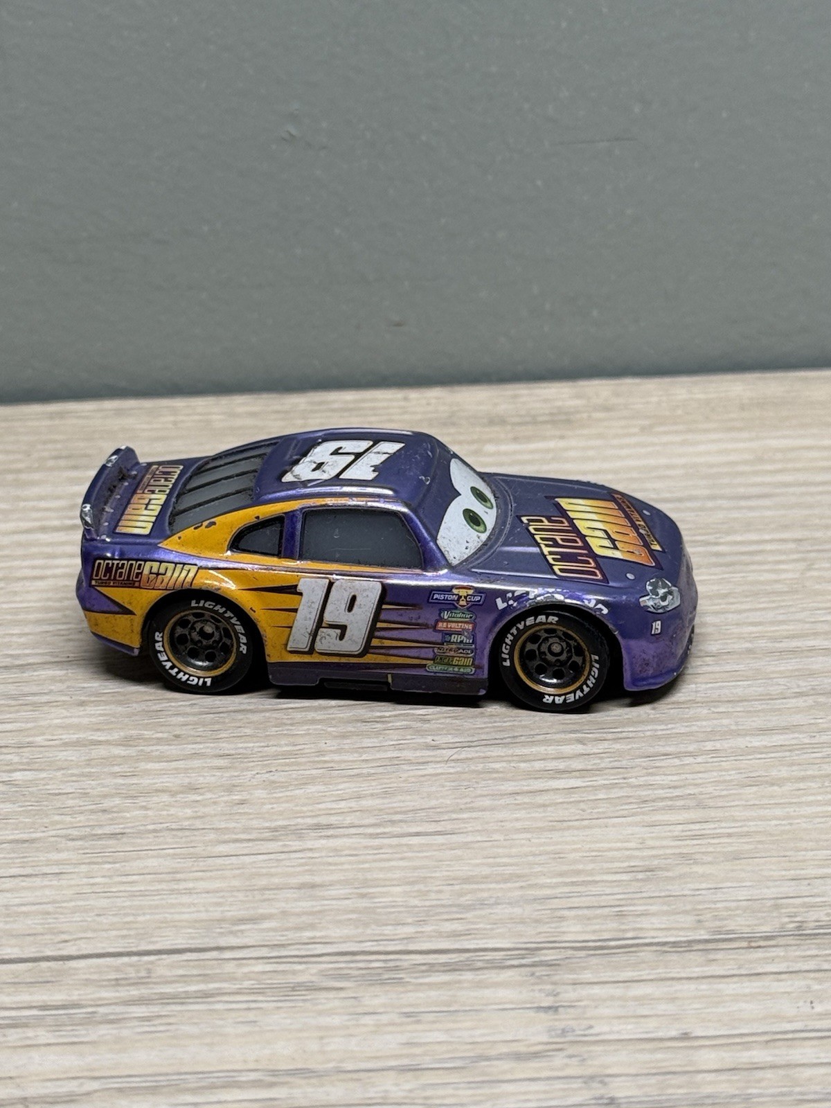 Disney Pixar Cars 3 Bobby Swift #19 Octane Gain Mattel