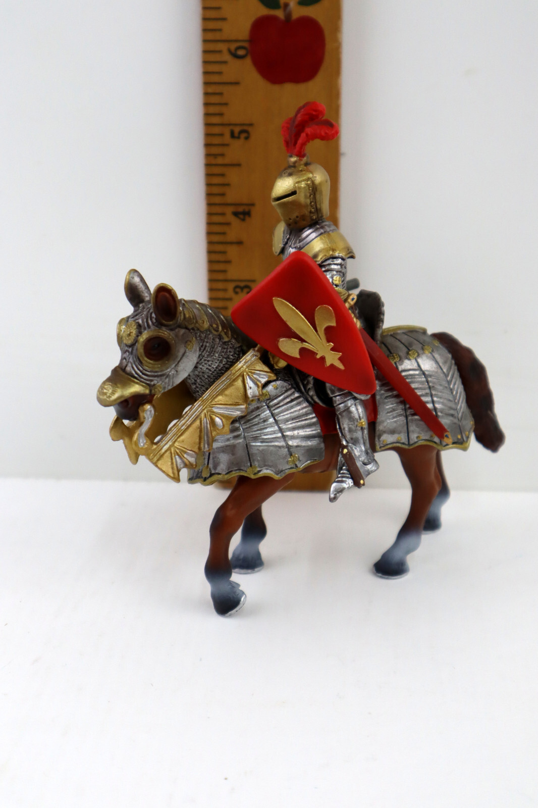 Schleich Ritter Knight w/Axe on Horse Red & Gold Action Figure #70017