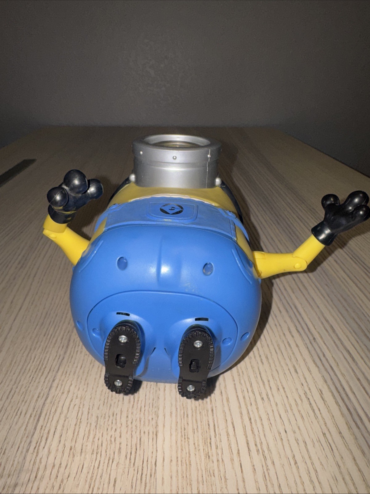 Thinkway Despicable Me Minion Stuart Deluxe Talking 8&Prime; Figure Moving Eye TESTED