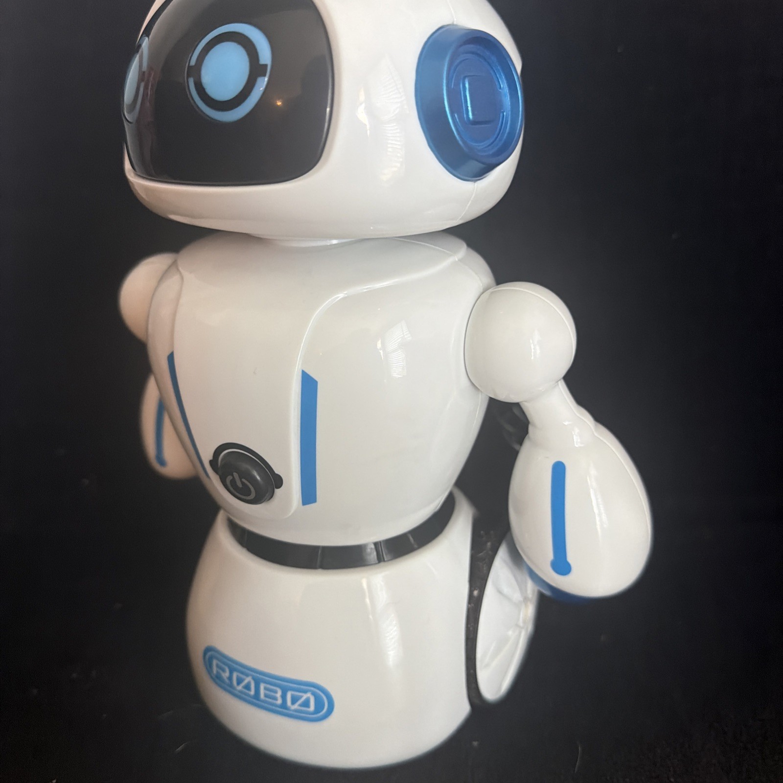 Vivitar ROBO Intelligent Smart Robot With Remote Control – Maze Master