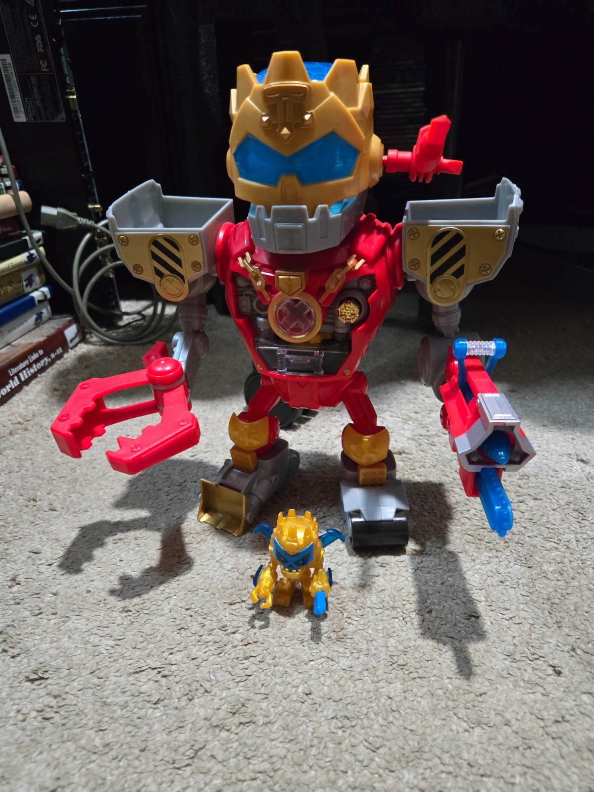 Treasure X Robots Gold Mega Treasure Box Incomplete