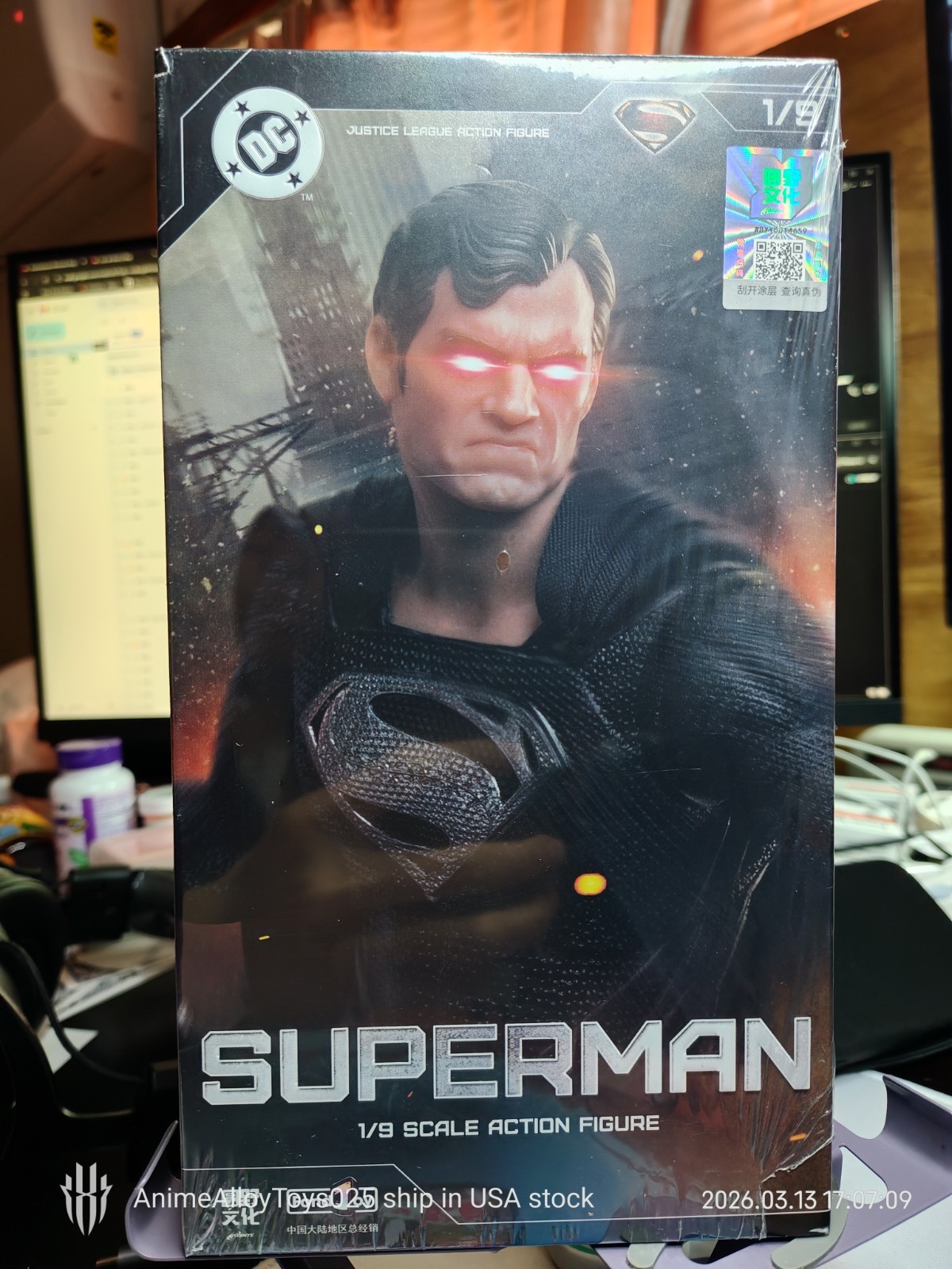 Fondjoy DC Justice League 1/9 Scale Black Superman 7&Prime; USAship