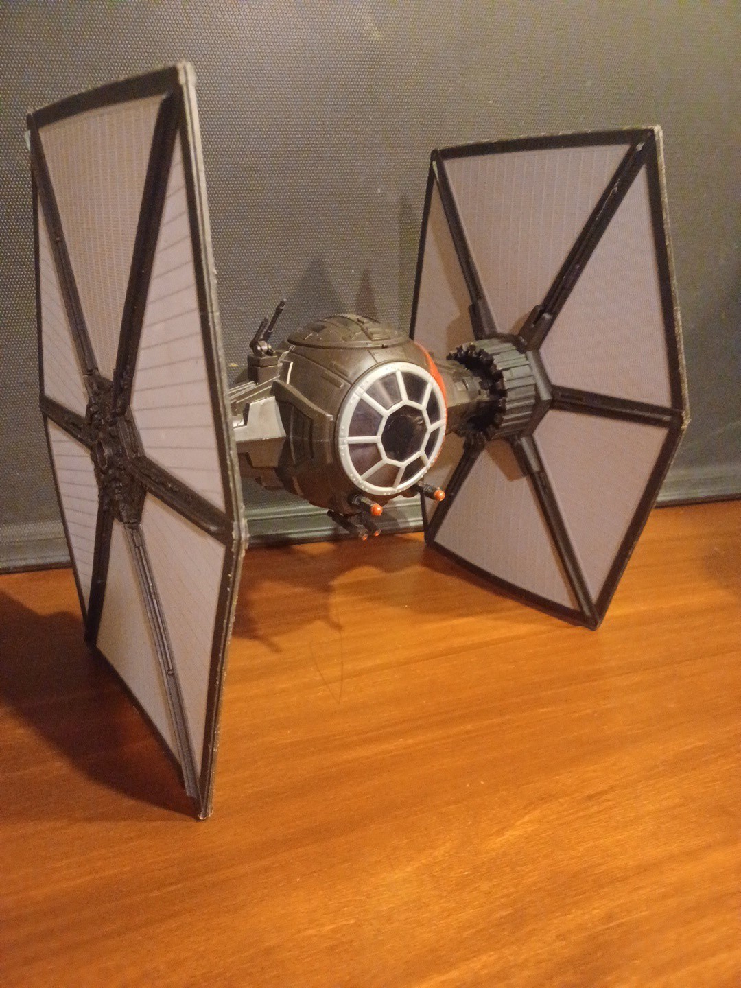 Star Wars – The Force Awakens – First Order Special Forces TIE Fighter w/Pilot