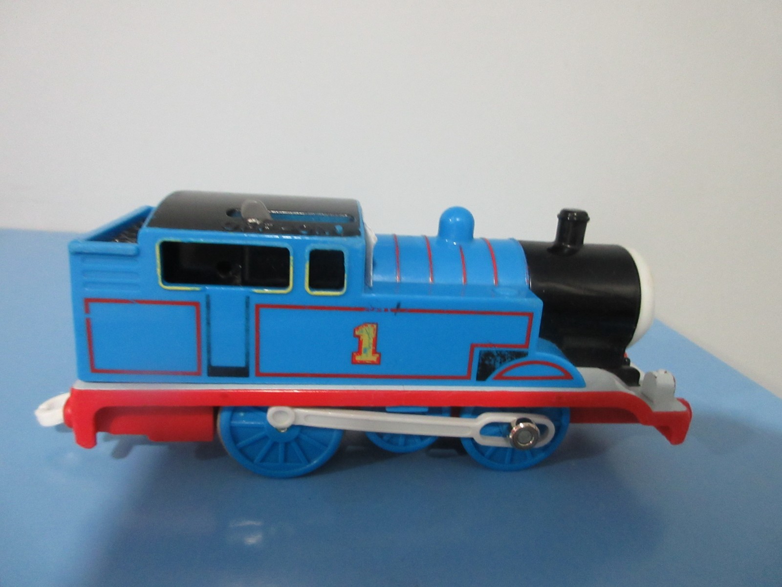 Thomas & Friends Tomy Trackmaster Thomas w/ White Running Board/Deck GUC!