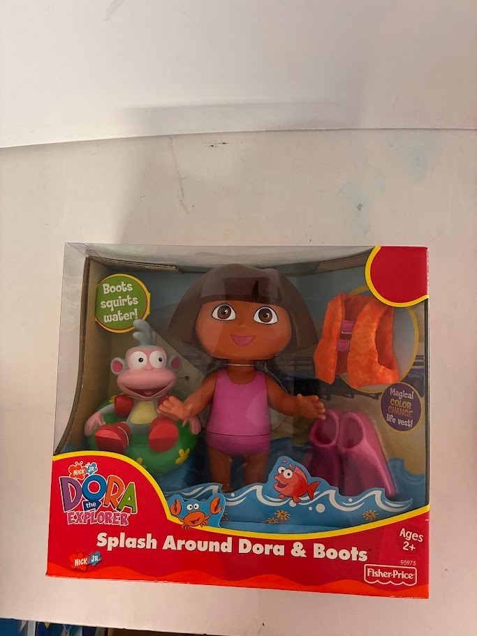 Dora the Explorer Splash Around Dora & Boots with bonus purse *NEW*