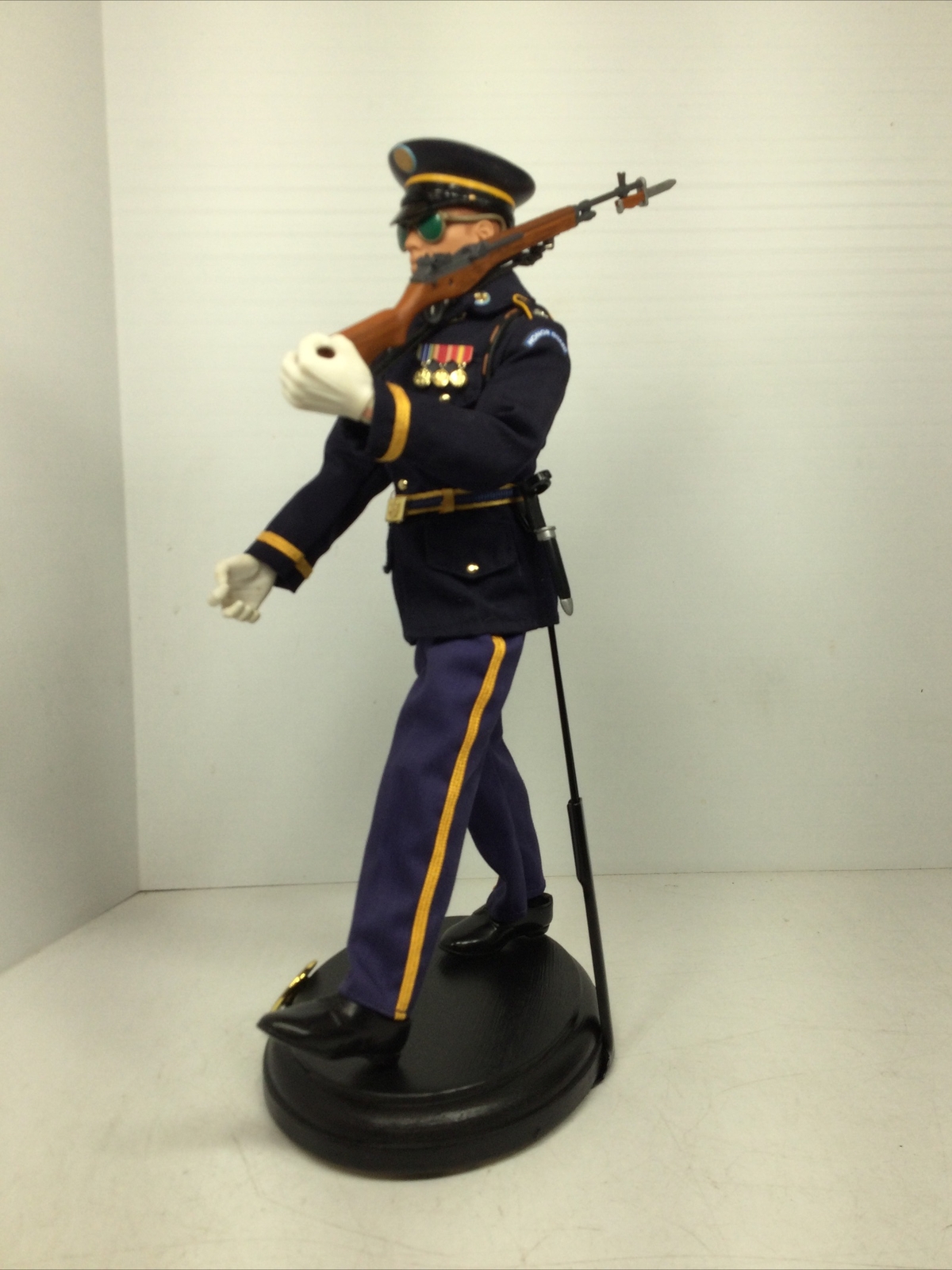 1/6 CUSTOMIZED HASBRO GI JOE HONOR GUARD TOMB OF UNKNOWN SOLDIER ARLINGTON+STAND