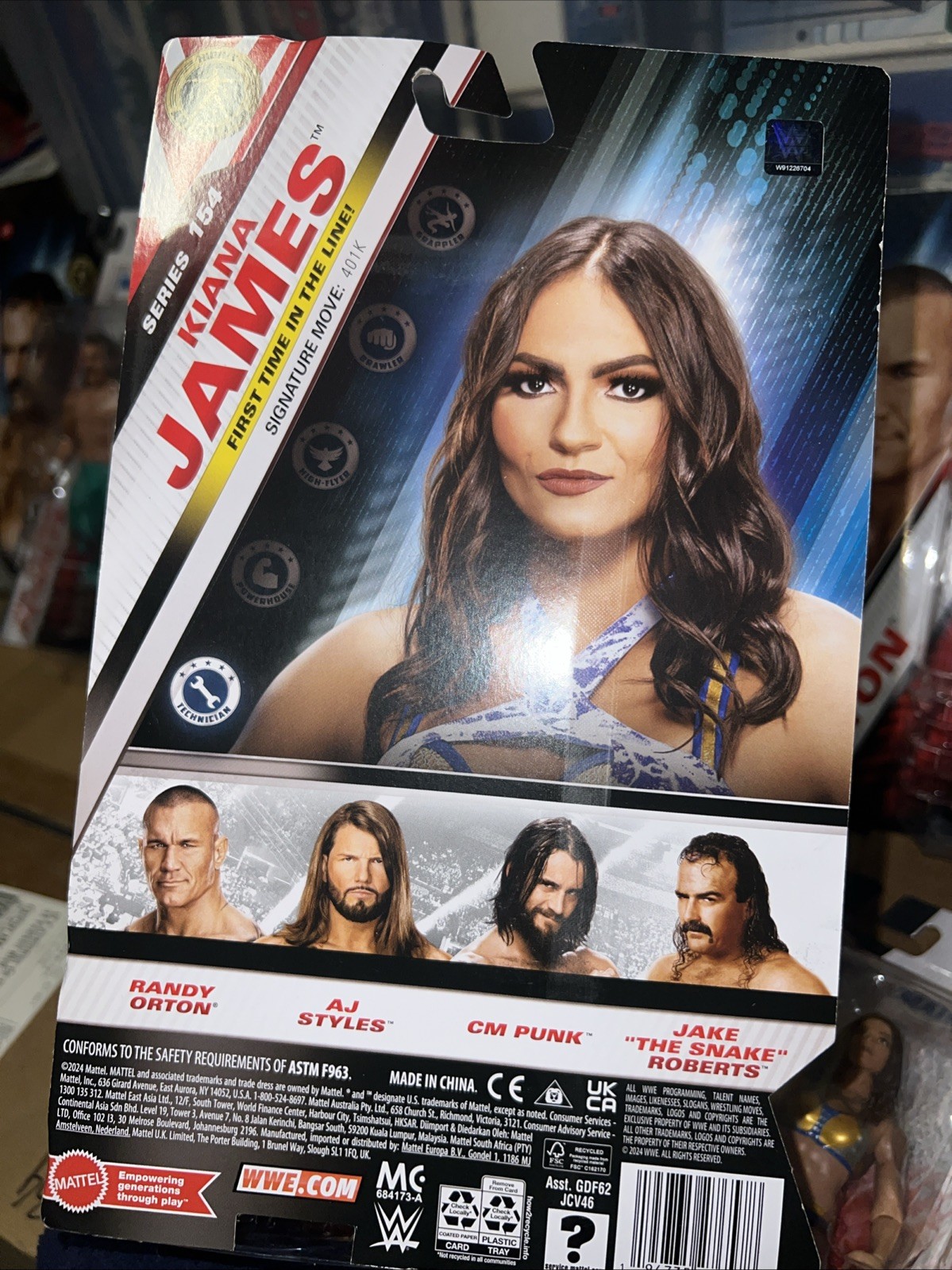 WWE Basic Series 154 Main Event Kianna James +5 others in series MOSC c2024