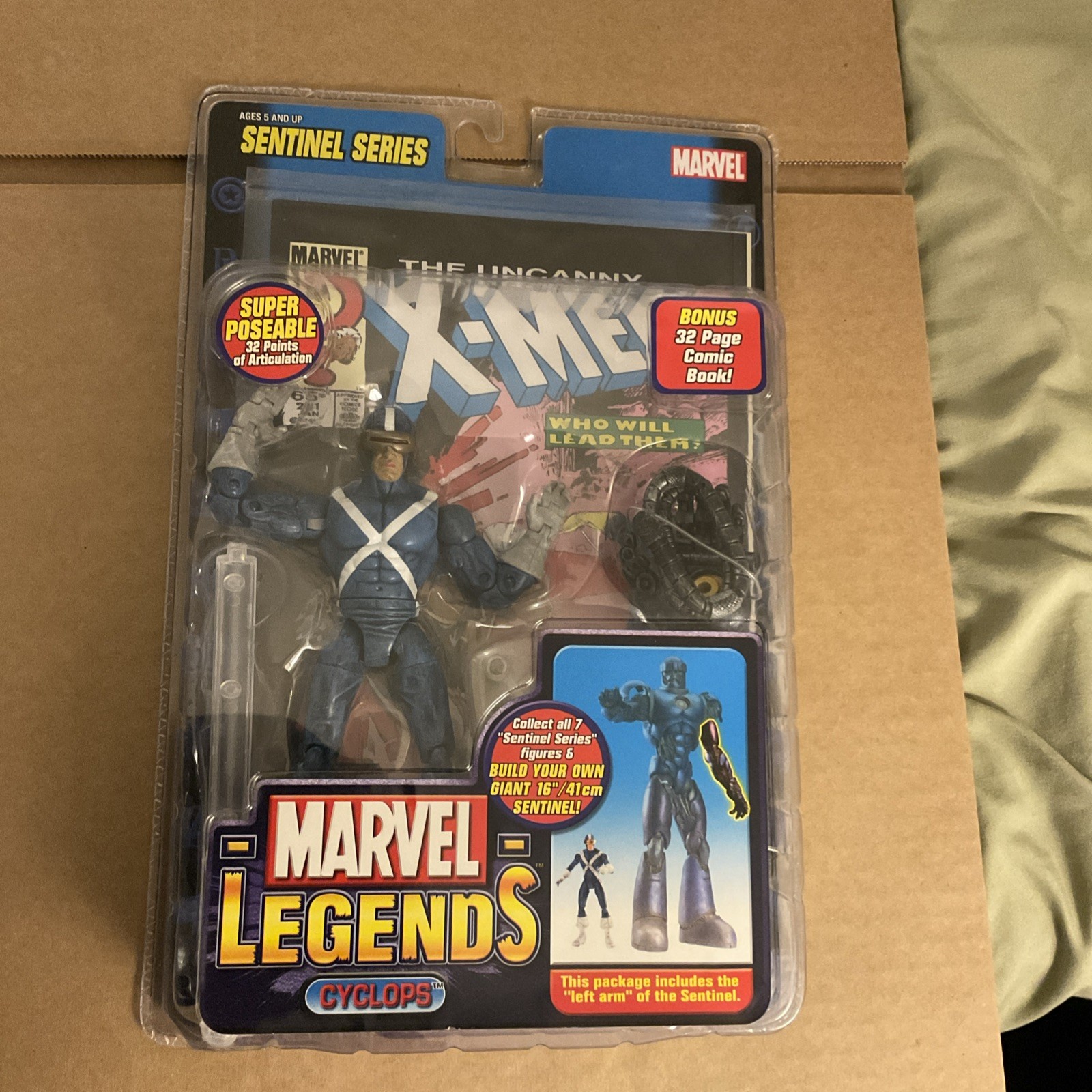 Marvel Legends Toy Biz Sentinel Series Cyclops BAF w/comic New