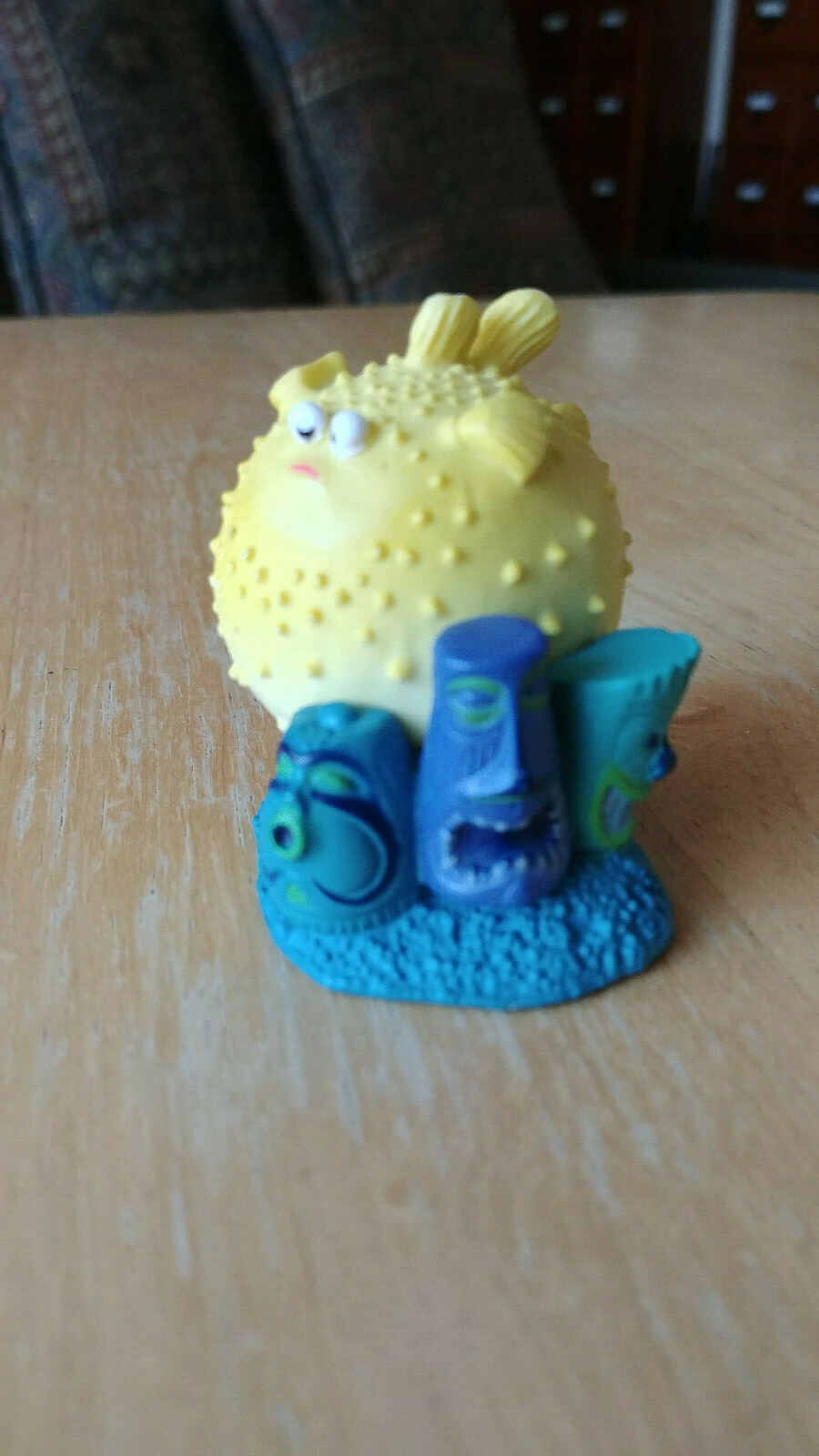Disney Pixar Finding Nemo Bloat the Blowfish 2&Prime; PVC or Cake Topper