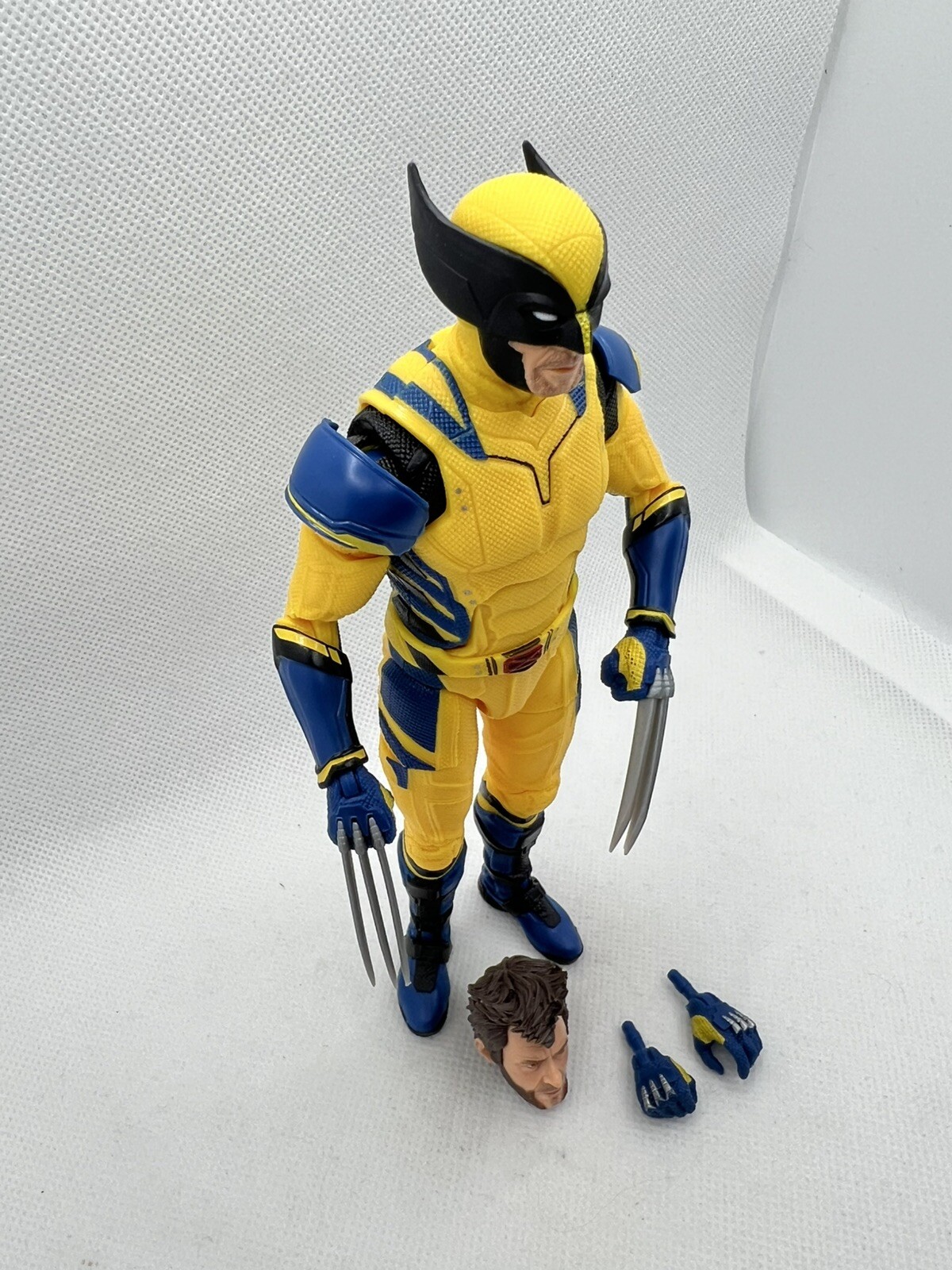 Marvel Legends Hasbro Deadpool & Wolverine 6 Inch Figure Wave 2 – Wolverine