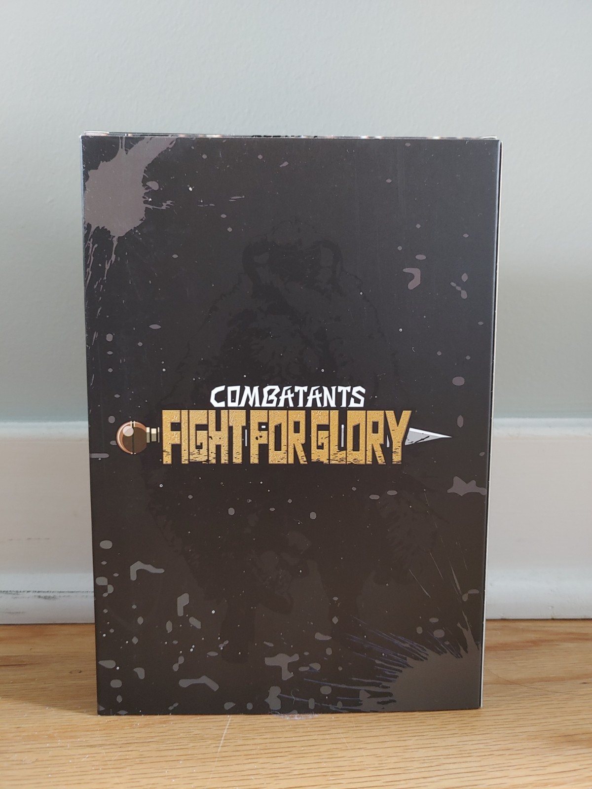 Xesray Studio, Combatants Fight For Glory – Gold Hildr