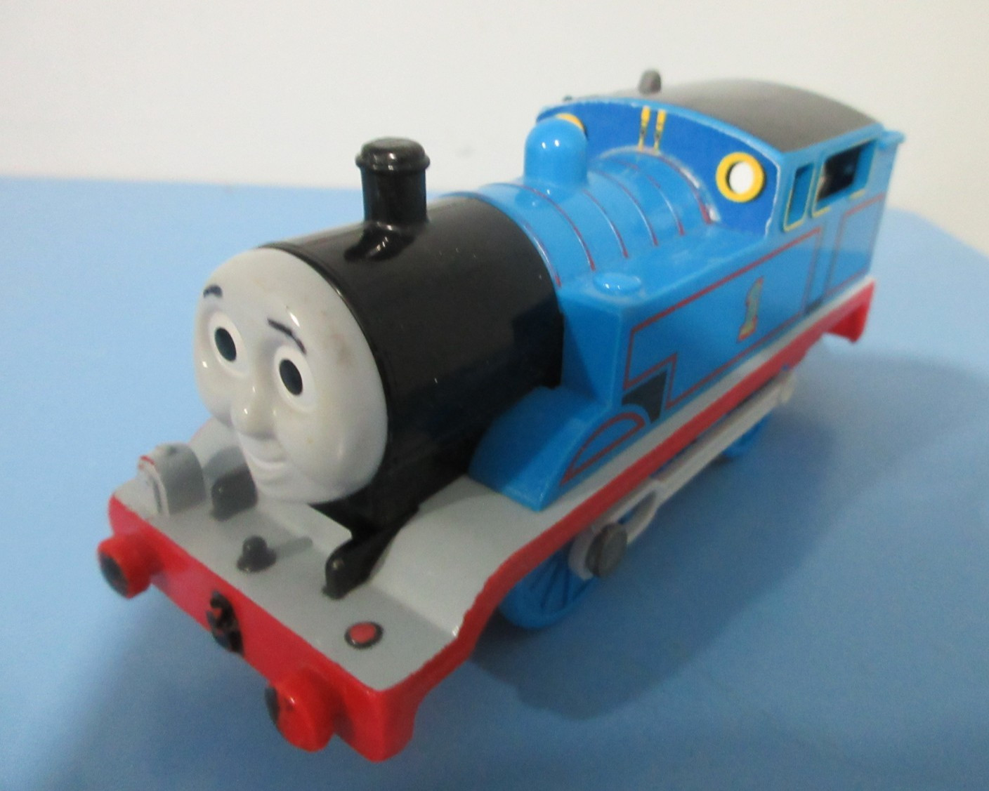 Thomas & Friends Tomy Trackmaster Thomas w/ White Running Board/Deck GUC!