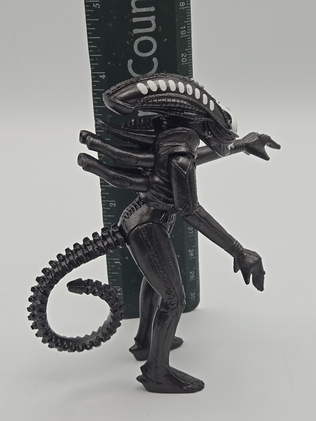 2013 Fox ALIEN Movie Alien Queen Action Figure 5” moving tongue