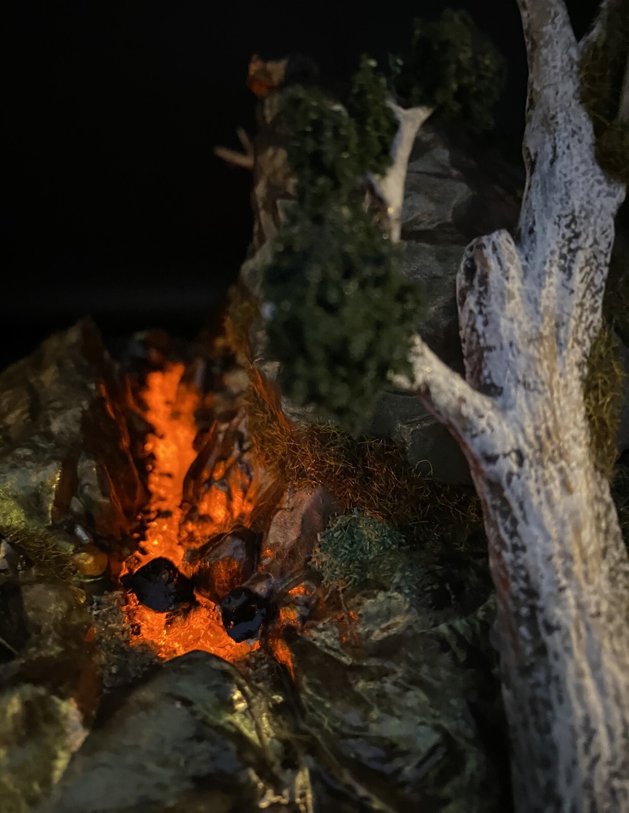 Lava Light Up Action Figure Base Custom Designed 7&Prime;x 10&Prime; Diorama Tabletop Gaming