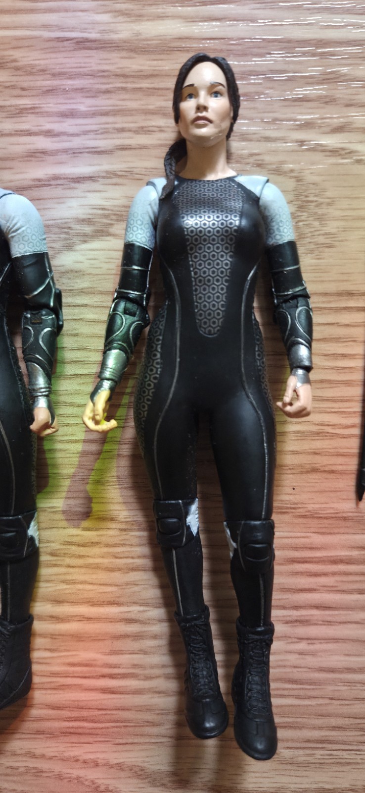Hunger Games Catching Fire Katniss Everdeen & Peeta 7&Prime; action figure NECA 2013