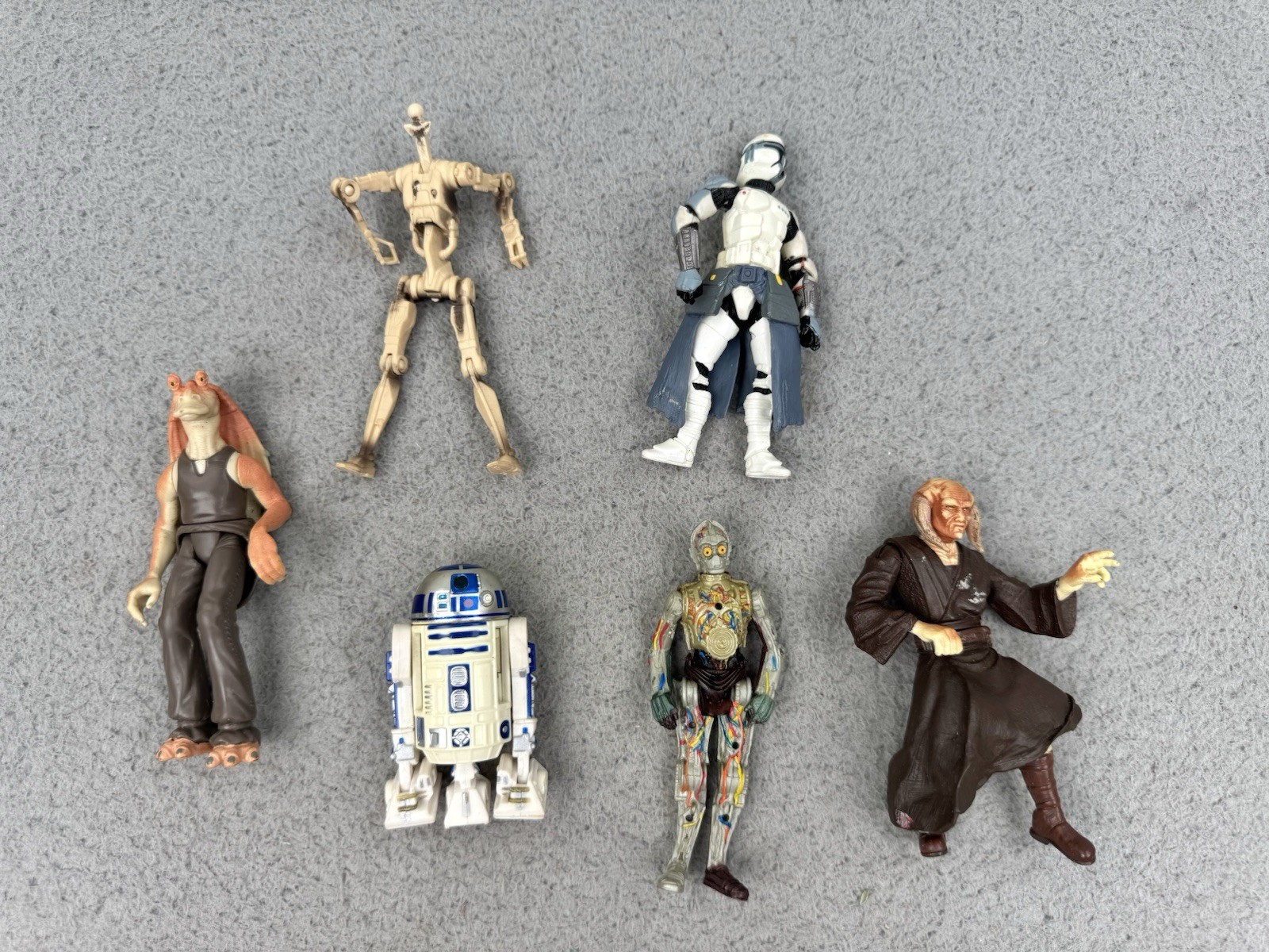 Lot of Star Wars Figures & Weapons 90s & 2000s Toys R2-D2 C3PO Jar Jar