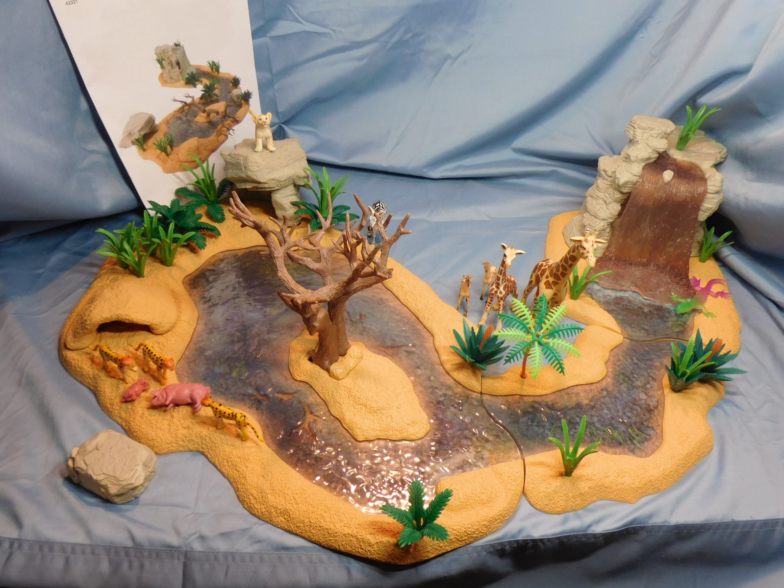 Schleich Safari Waterfall Watering Hole Playset Incomplete with Animals