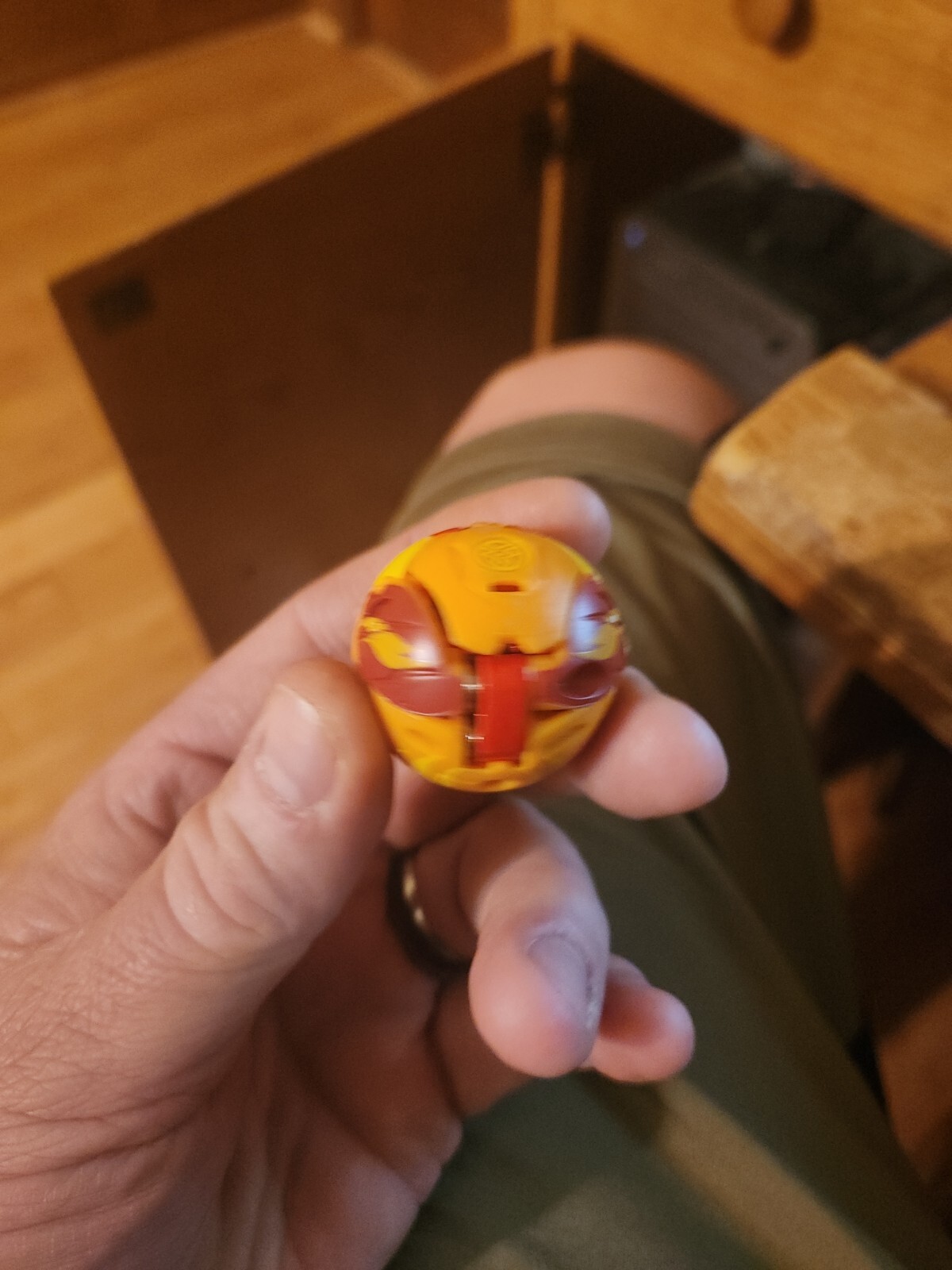 Bakugan Yellow Red w/ Flames Metal Back