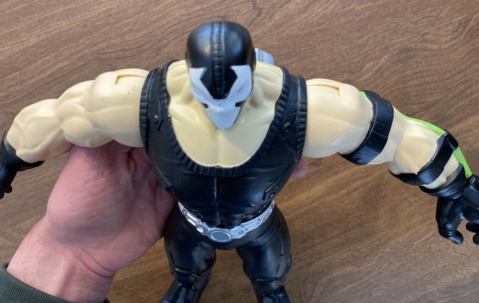 Batman “Bane” Action Figure 11.5” DC Comics 00922AFS T11