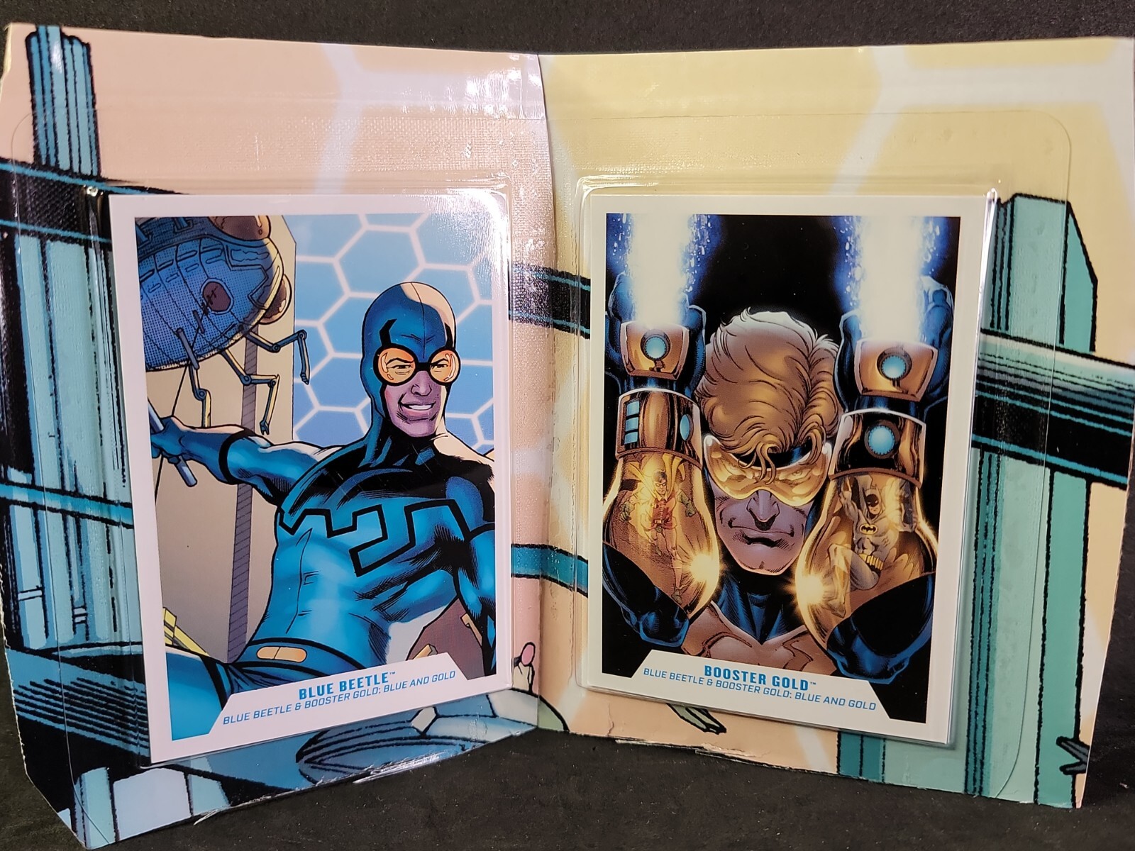 McFarlane DC Multiverse trading cards BOOSTER GOLD & BLUE BEETLE