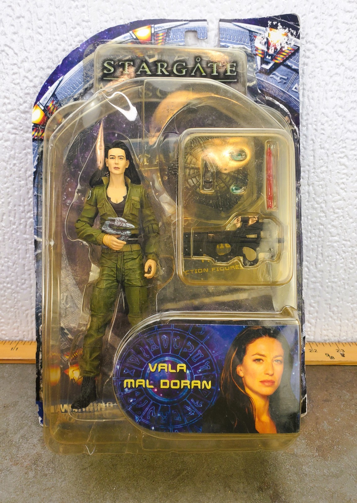 Stargate SG-1 Series 3 Vala Mal Doran Action Figure Diamond Select DAMAGED CARD