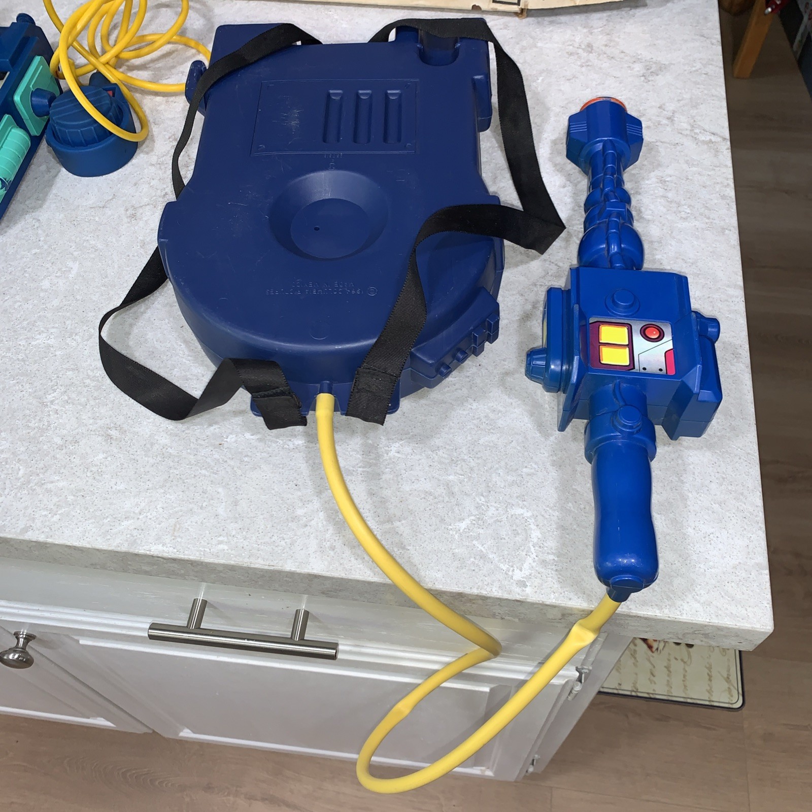 Real Ghostbusters Proton Pack 1986 Kenner Plus Ghost Trap