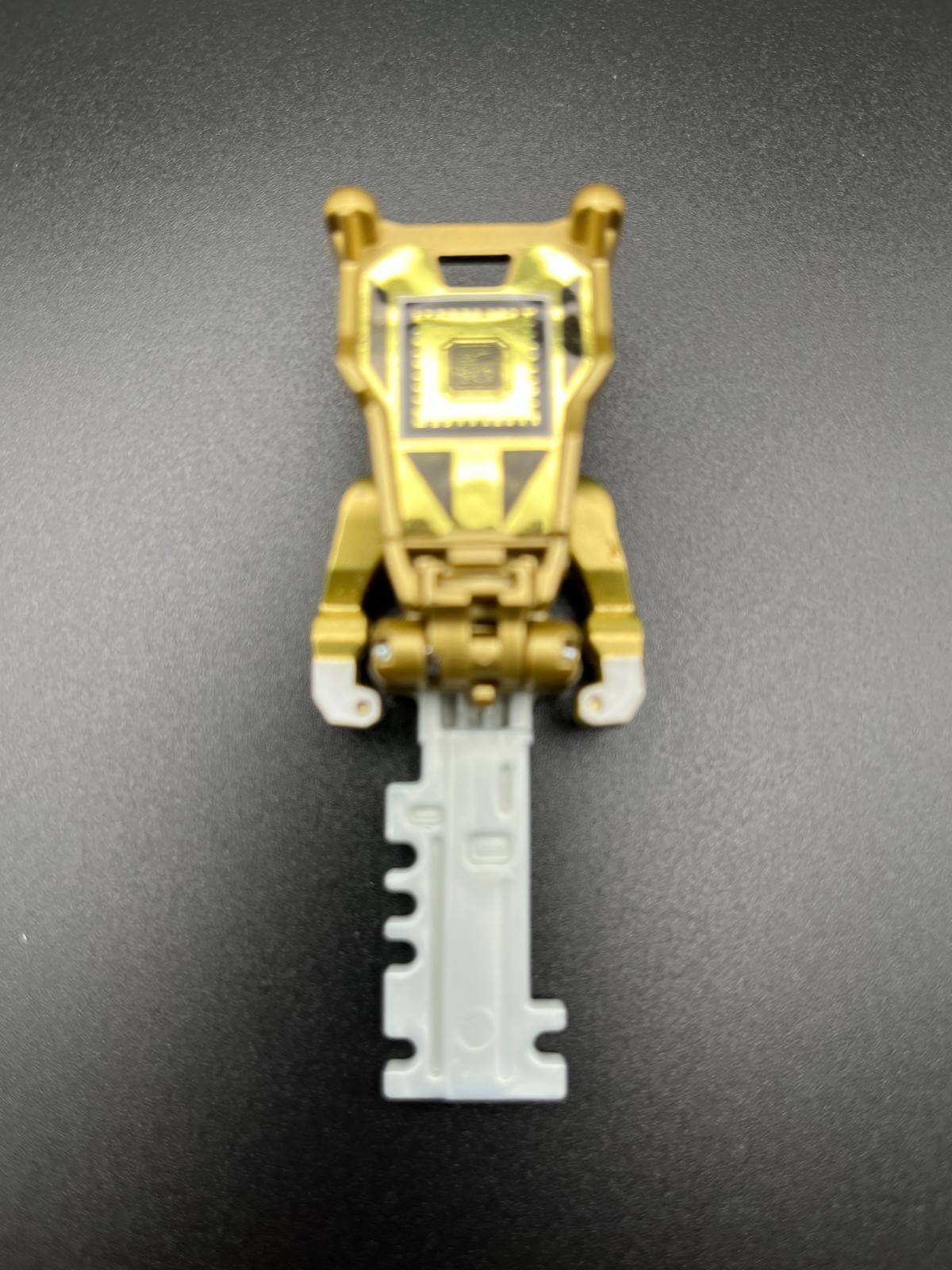 Mighty Morphin Power Rangers Super Megaforce Gold Ranger Key