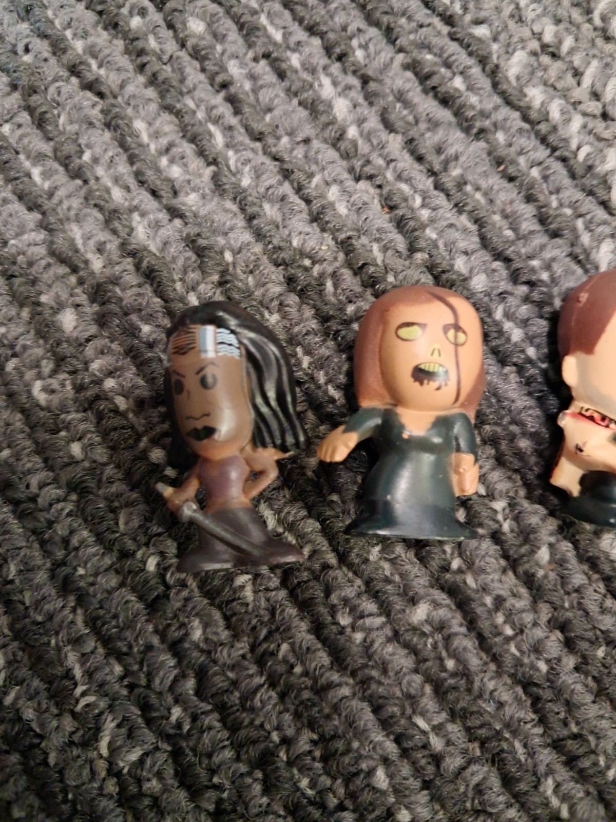 4x Walking Dead Chibis: Michonne, Daryl, 1.25&Prime; Mini Action Figure Bulls I Toy
