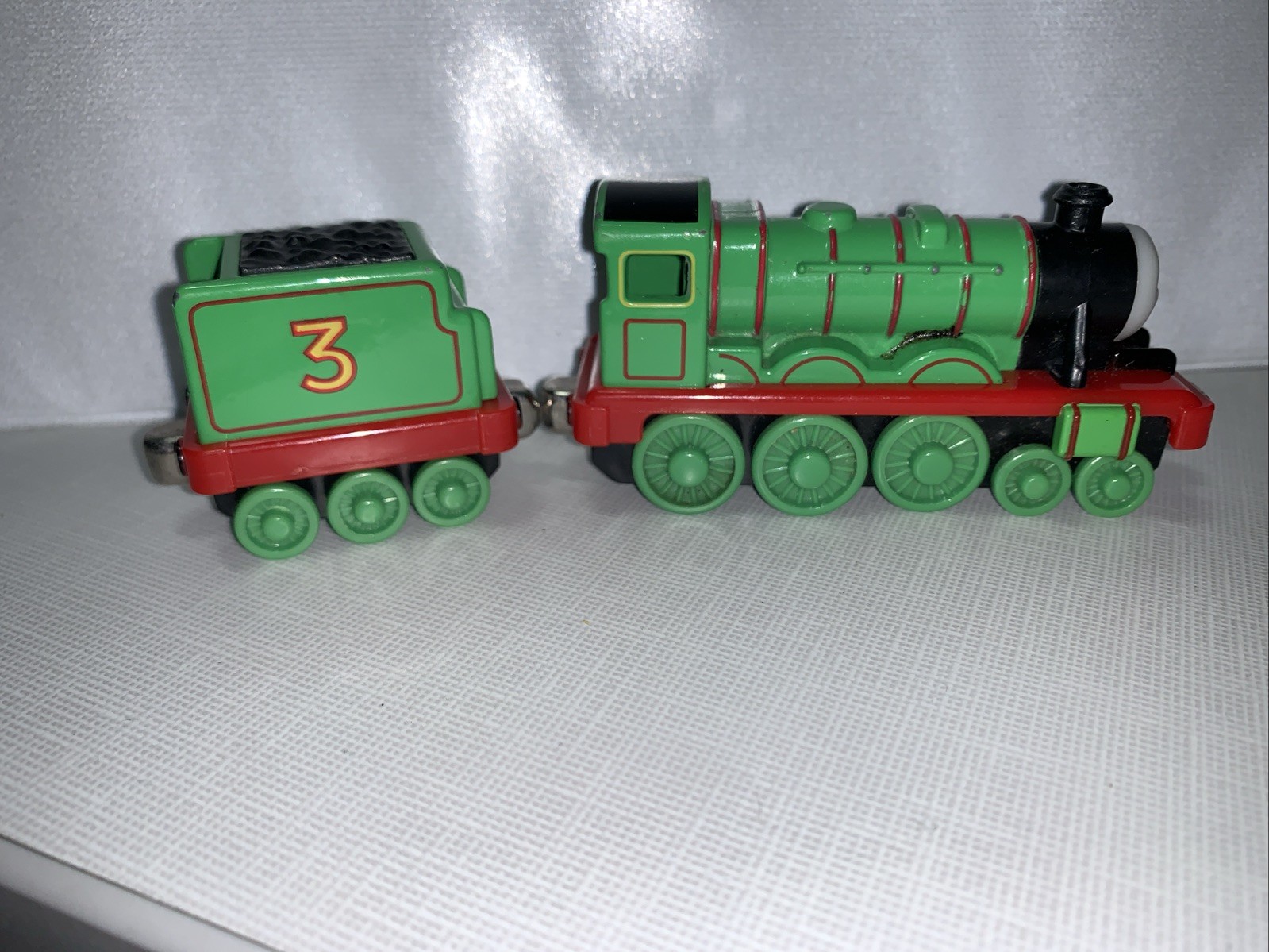 HENRY ! THOMAS FRIENDS TRAIN ! TAKE ALONG N PLAY DIECAST 2009 ! GREEN #3