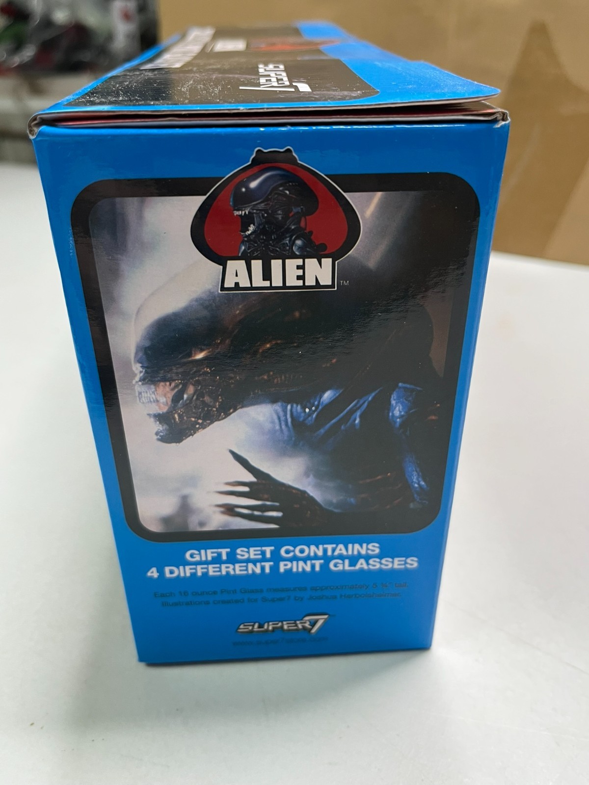 Super 7 Alien 16oz ALIEN COLLECTIBLE PINT set of 4 glass, NEW IN BOX