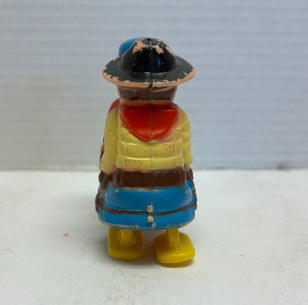 F4 VTG Marx Hard Plastic Dancing Couple & Gunslingers Ramp Walkers 1950&rsquo;s