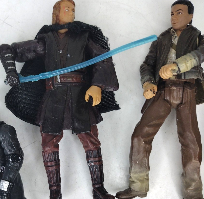 STAR WARS 2004-2008 Miniature Action Figures Hasbro Lot of 9 w Assorted Weapons