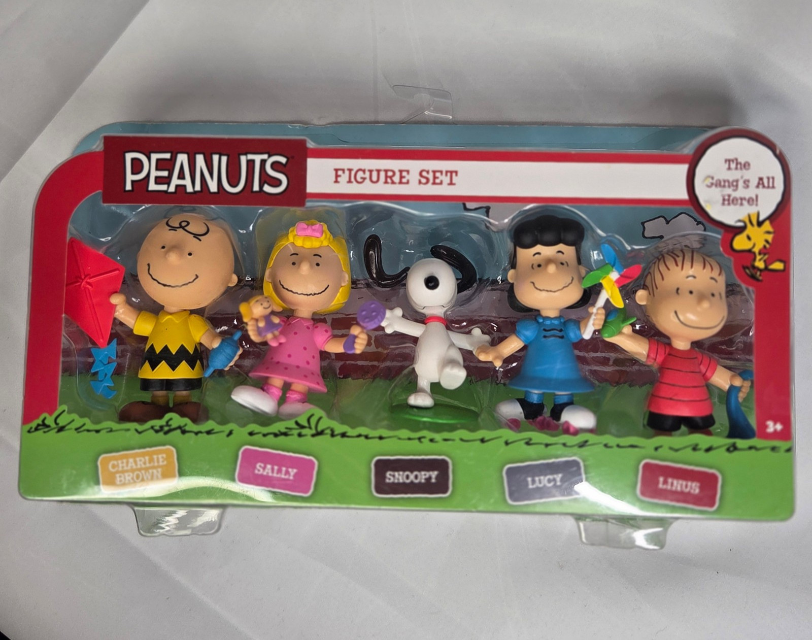NEW Peanuts Gang 5 Figure Set Just Play 2015 NIB Charlie Brown Snoopy Lucy Linus