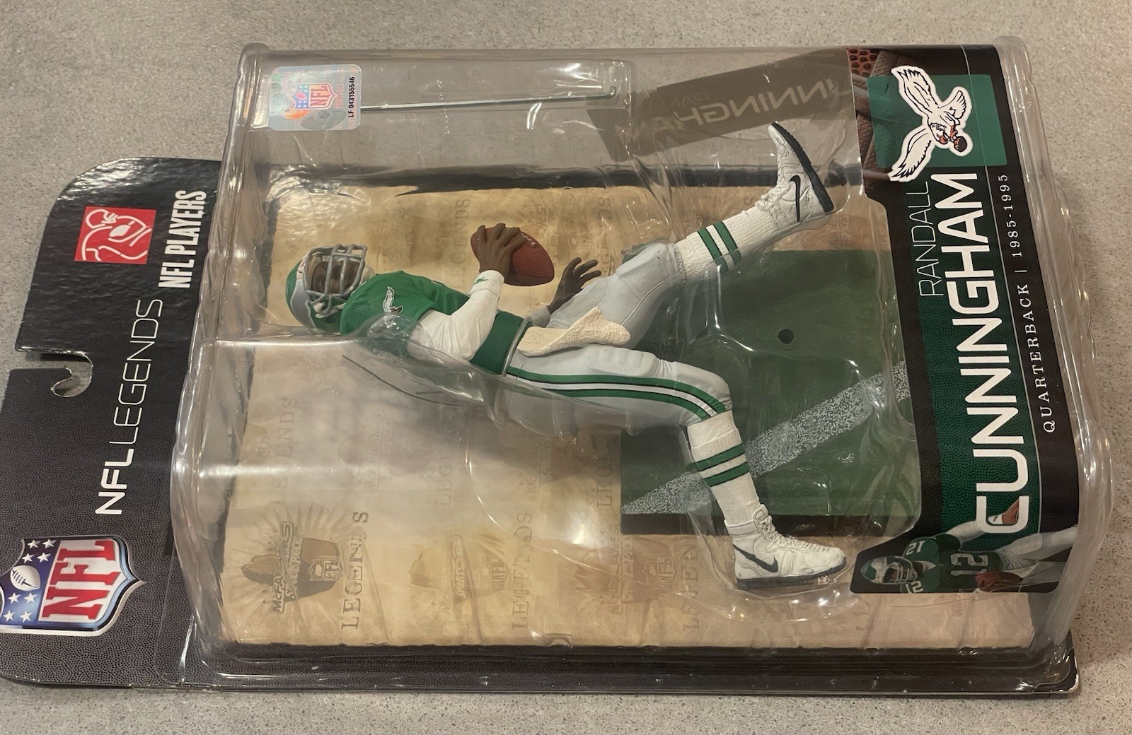 McFARLANE NFL LEGENDS PHILADELPHIA EAGLES RANDALL CUNNINGHAM FIGURE SERIES 5